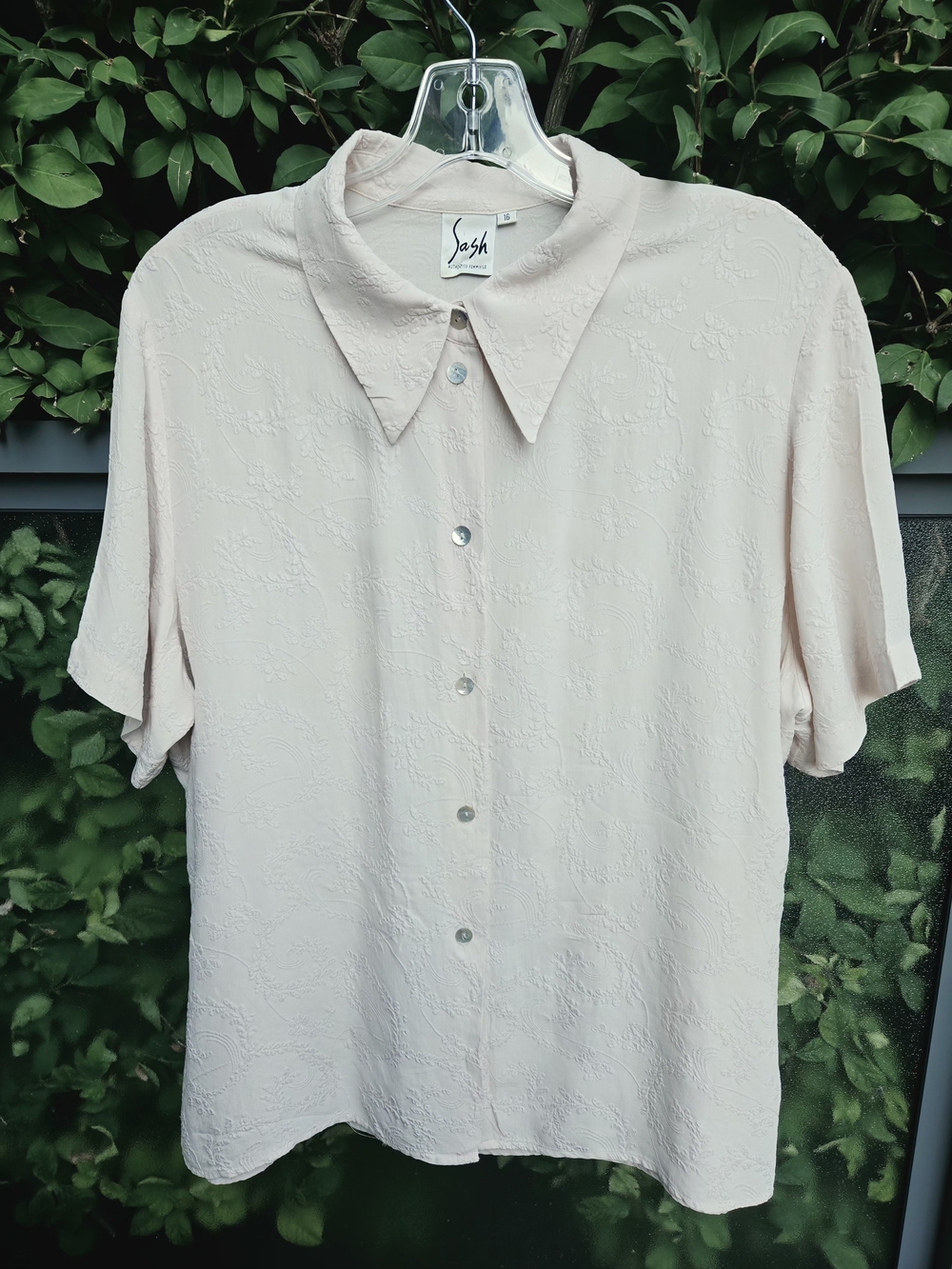 SILK SASH Women's Cream Textured Button-Up Blouse SIZE 16/XL